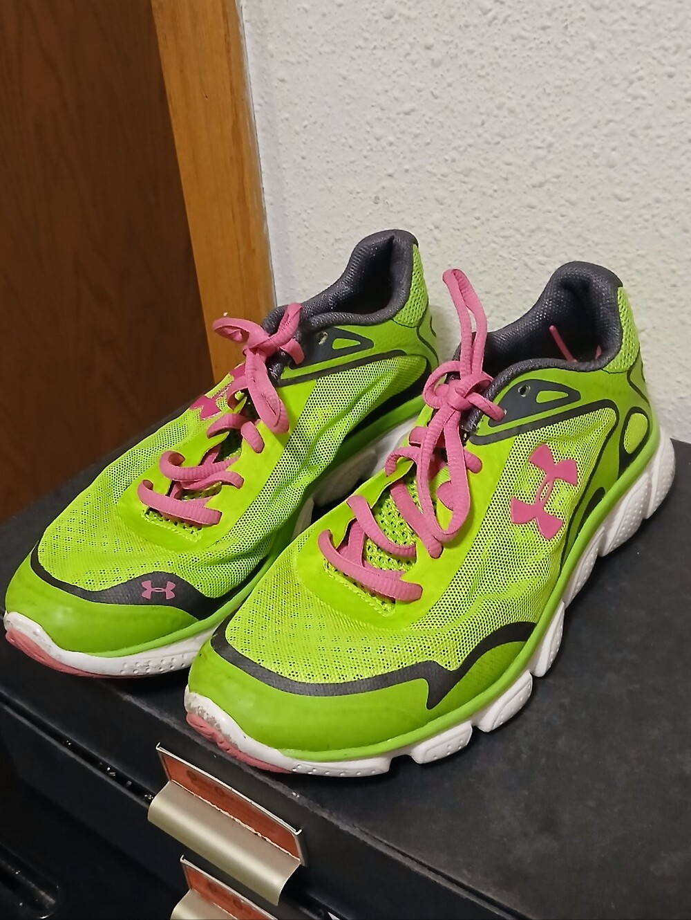 Under Armour Micro G Lime Green & Pink Running Shoes Women's Size 6
